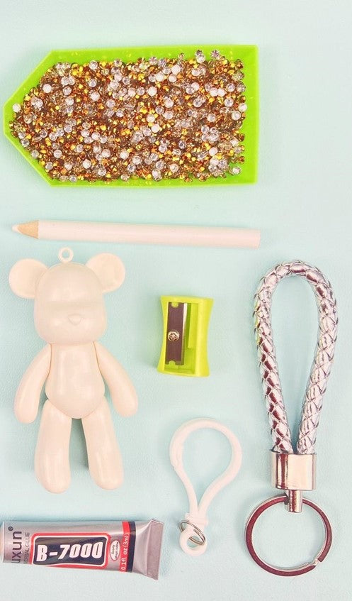 Violent Bear (8cm Keychain)